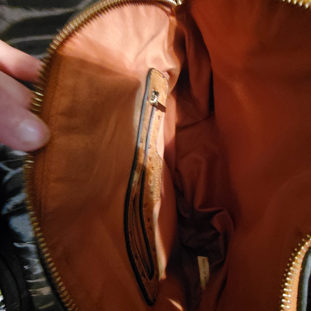 Ostrich pattern handbag - Picture 5 of 12